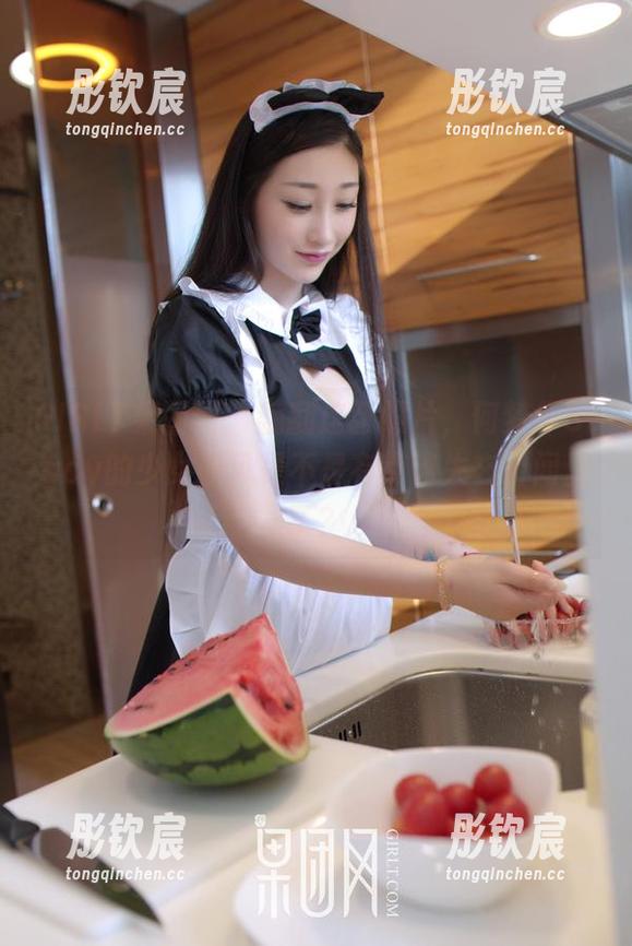 GIRLT果团网 - 翻翻这张照片，何梦兮Stacy的少女画风是不是有点迷失在时间里了？