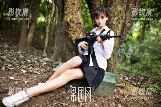 GIRLT果团网-陈雅漫 GIRLT果团网 - 敢问陈雅漫居家写真里有没有‘坐着吃零食也能拍得很好看’的秘诀?