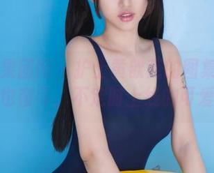 GIRLT果团网 - 护士黄歆苑的图集：当医护也奋斗，不定时上线的可爱。