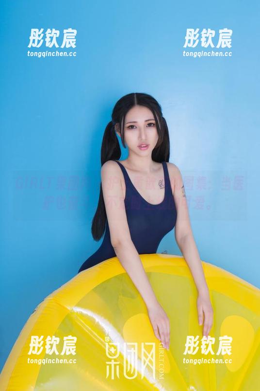 GIRLT果团网-黄歆苑 GIRLT果团网 - 护士黄歆苑的图集:当医护也奋斗,不定时上线的可爱。