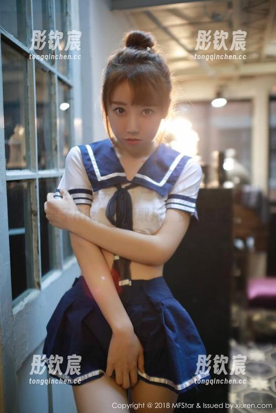MFStar模范学院 - 一份学妹图集，猪脚是栗子Riz，免费取用，快来瞧吧！