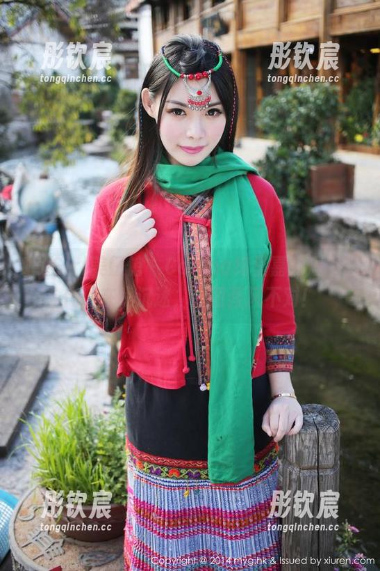 MyGirl美媛馆 - Carina绮里嘉的短裤时代：在线沉迷，原图画风不对！