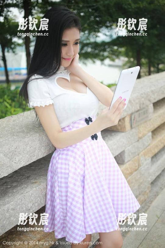 MyGirl美媛馆 - 学妹唐琪儿的写真表现，优雅与尴尬并存