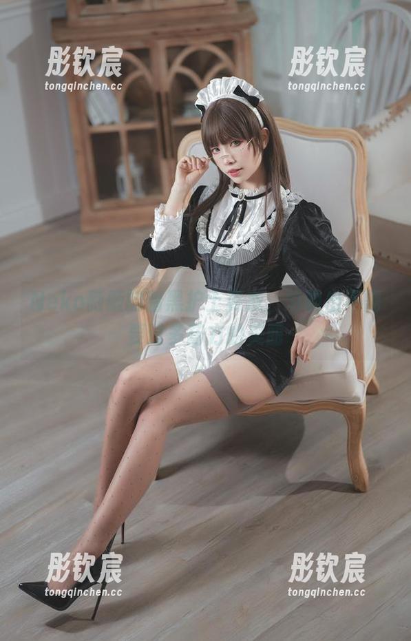 Neko薇薇 Neko薇薇的暗黑护士姿态,勾勒出不需要过多药方的美丽