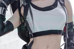 啊，这就是Sally Dorasnow的妹妹。无圣光下的每一帧都让人挪不开眼。