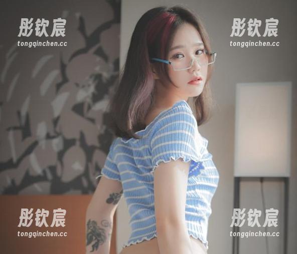 精选时刻：Sira(시라)说，肉丝不仅是看，更是感，在这篇写真集里约会。