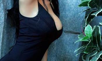TuiGirl - 更新的图片让我想说，王馨瑶这女王造型切换得真快！