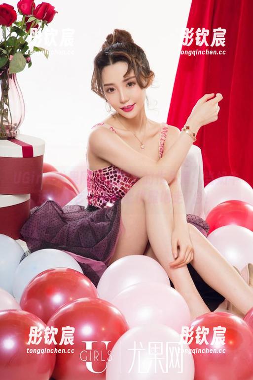 UGirls尤果网-艾霓莎 UGirls尤果网 - 艾霓莎的作品集:当奶牛遇上文艺,牛也能优雅地走T台!