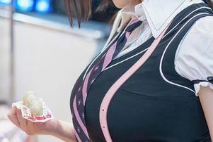 Xiuren秀人网 - 婕西儿jessie的私房美图：这些丝袜好像有魔力，让人想瞧更久些。