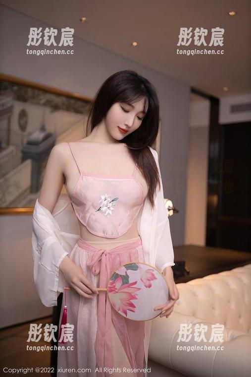 Xiuren秀人网 - 林文文yooki新作免费礼服图集，心里默默想着，自己能不能也搭配个什么？