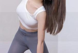 Xiuren秀人网 - 在线看芝芝booty的牛仔裤图集，准备好要羡慕了吗？