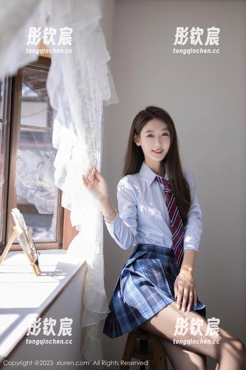 Xiuren秀人网 - 连体衣写真里的蕊蕊ruirui，极简主义的真香法则！
