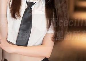 Xiuren秀人网 - 陆萱萱cecillia高清红裙作品，完胜我家衣柜里的所有废物！