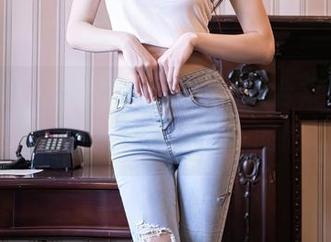 Xiuren秀人网 - 慵懒的女孩合集，伴随陈念灵Vickyao的壁纸一同懒着吧。