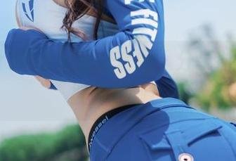 Zzyuri带来的圣光套图，分享时不小心被闪到啦！