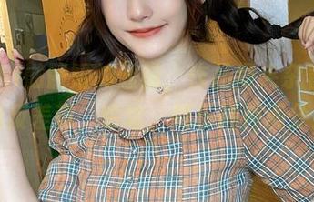 roroki骷髅姬的丝袜，作品间夹杂着一点点反差萌，哈哈，娱乐精神满分！