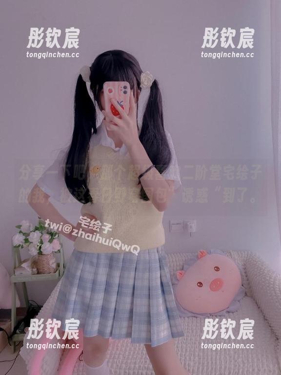 分享一下吧，那个超级喜欢二阶堂宅绘子的我，被这春日野穹图包”诱惑“到了。
