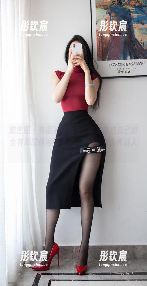微密圈 - 作品集新动态，你文茜把自己的女神样醒悟得可惊人，手边的零食怀疑人生了！