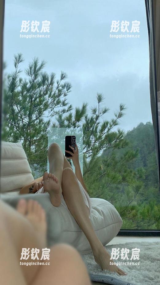 俏妞qiaoniu66 微密圈 - 俏妞qiaoniu66与毛衣的绮丽邂逅:合集里的每一张都是日常的高级感!