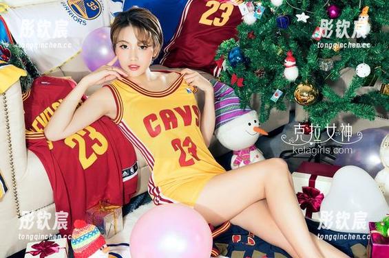 克拉女神 - 精选小芹的泳装写真，整个人仿佛被“水”的气息包围