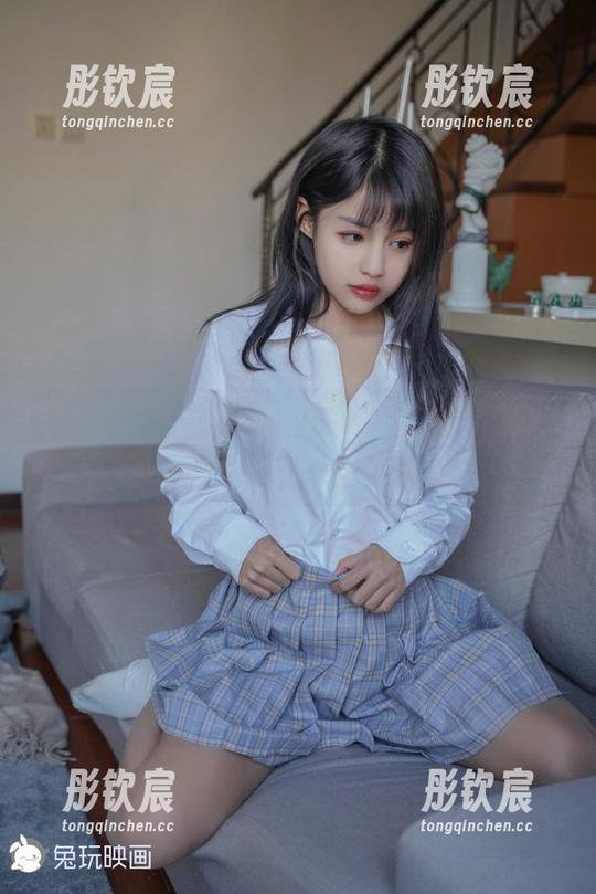 齐活儿了，兔玩映画的肉丝与黑袜，图片随便下载，没什么大不了的