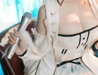 现实与职业装，前羽_rr的写真在这里搅动职场的风云！