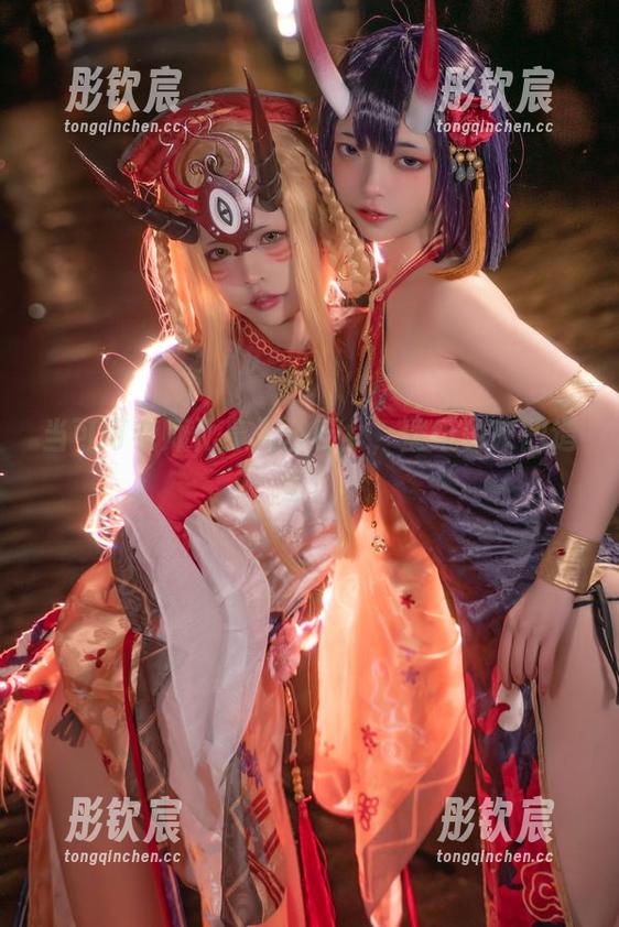 当可可老师化身入浴巫女，壁纸也来凹造型！