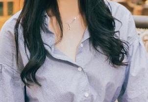 头条女神 - 看这里，看钟晴的高清小晴子图集，欢乐不停歇！