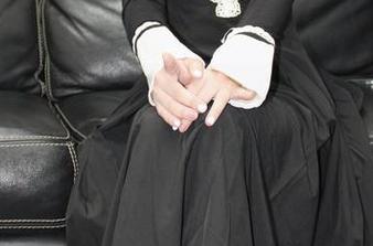 小众视觉 - 免费看玲玲化身女仆，谁不想在家也过一把瘾？