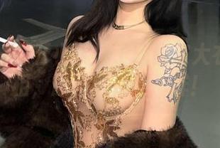 微密圈 - 打开小优优子的貂皮大衣全套亮相，原图就是不一样！