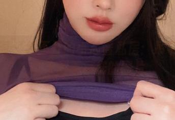 微密圈 - 绕不开的小芯酱私房：吊带白丝带来的不一样的图片