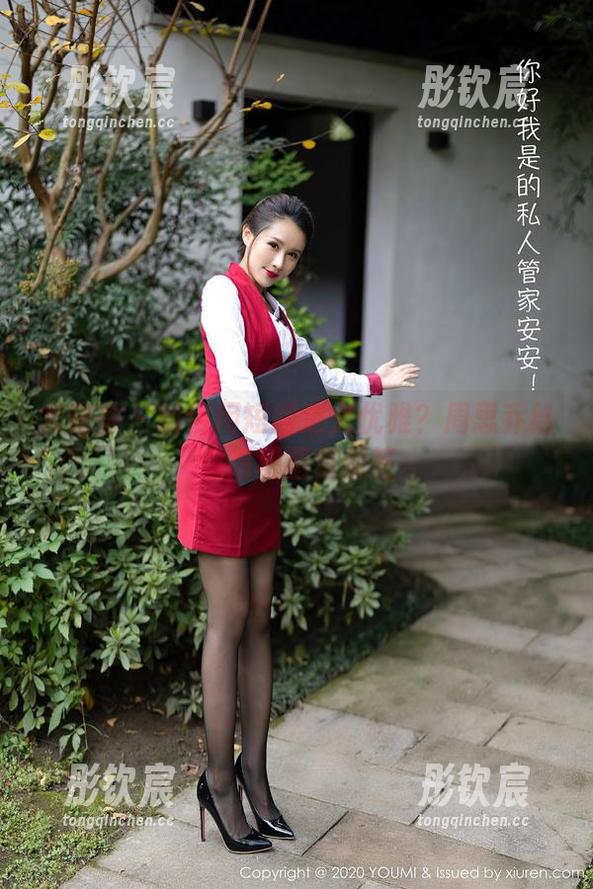 尤蜜荟 - 如何用短裙定义优雅？周思乔给你福利图集解答
