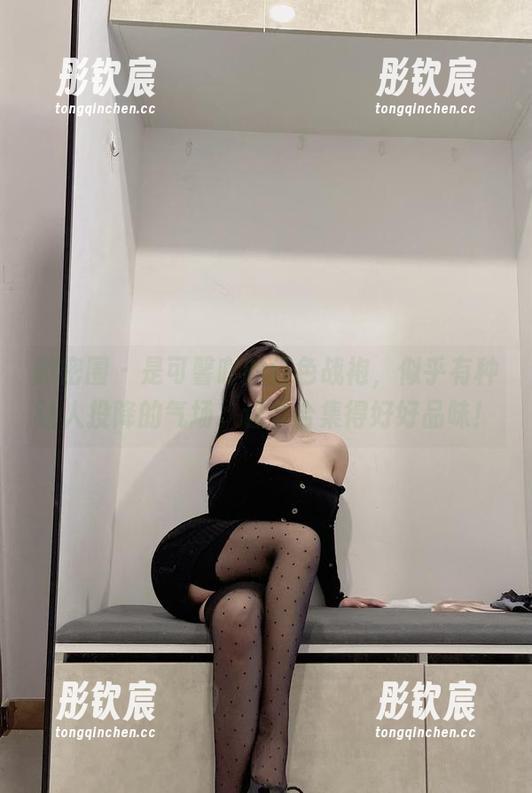 微密圈 - 是可馨吖的红色战袍，似乎有种让人投降的气场。这个合集得好好品味！