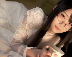 寻找晓美妈的兔女郎：原图里藏着的思维小宇宙