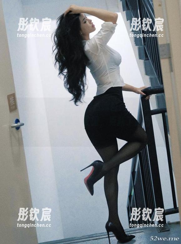 微密圈 - 李嘉欣97的最新自拍，肯定会让你怀疑自己穿错了衣服，更新了别再逗我！