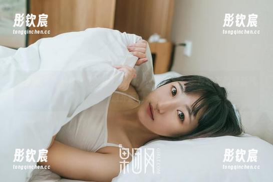 果团网 - 蜜桃Q妹儿的浴缸现场：合集观看，一反常态的清新气息扑面而来。
