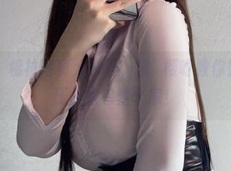 微密圈 - 棉袜写真大公开，桃沢樱呀教你如何毫无压力席卷整个家！
