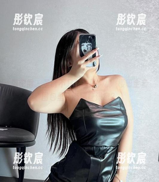 微密圈 - 圣诞不只是喧闹，桃沢樱呀全套图包里还有哪些深意？