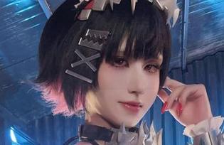 图包呈现，私拍变得微妙，浴室里的桜满三时，似乎在和我对着弈。