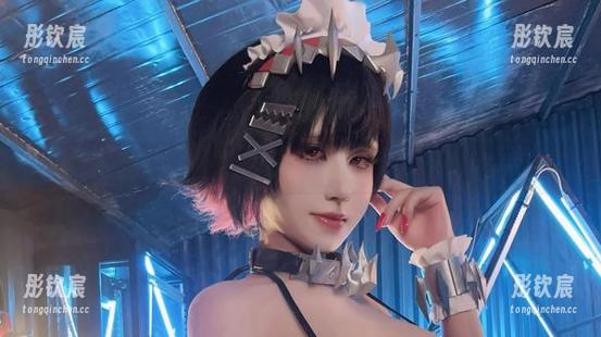 图包呈现，私拍变得微妙，浴室里的桜满三时，似乎在和我对着弈。