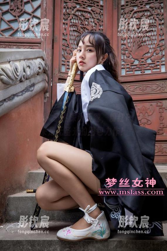 梦丝女神 - 子然深藏不露，粉红PINK原来是无圣光的图包力作！