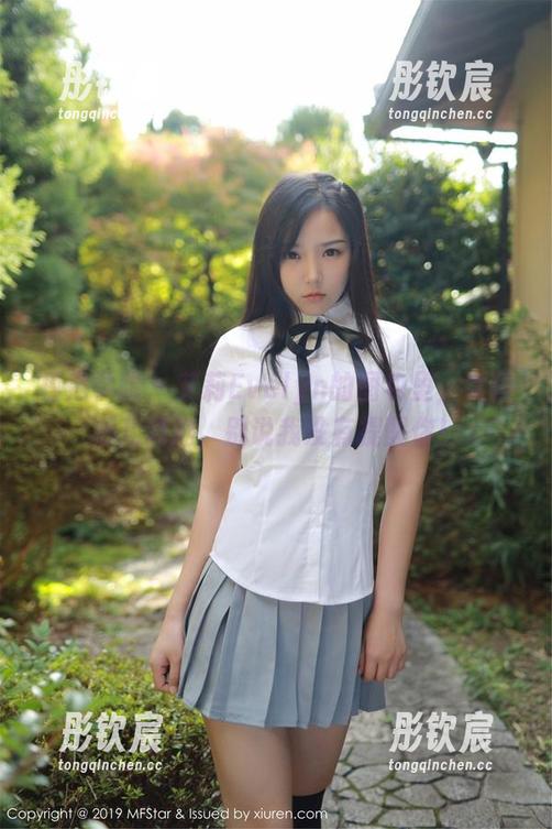 模范学院 - 艾莉Evelyn的图包里，女神范儿满满，别说我没有提醒你！