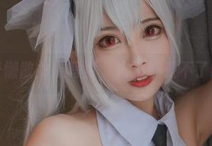 清颜颜子懒散女友写真，狗狗都受不了的宅气！
