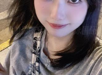 炸酱沐沐的原图分享，这游泳圈还挺不平衡的呢。