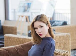 爱蜜社 - 为什么李李七七喜喜的自拍能引起一场小骚动？图包在等你发现哦！