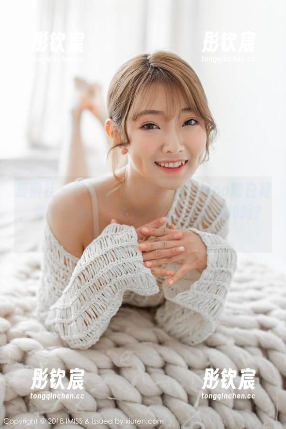 爱蜜社-许诺Sabrina 爱蜜社 - 最新图片:许诺Sabrina的白裙,似乎在说:“你今日的视线没用掉吗?”