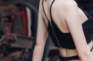 疯猫ss带你看长裤OL：私拍入围的另类风景