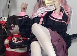 白栎Shirly女友图册中藏着的，可能是世上对“美”的理想化幻影？