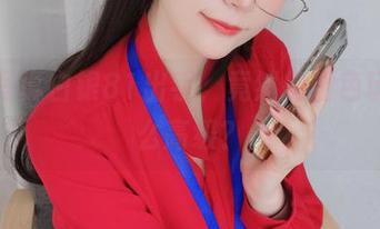 最新写真白银81出手，竟然把粉色玩得这么高级？
