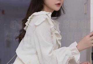 秀人网 - 咱家Elise谭晓彤和她的纯白美图，怎么每张都想拿来做壁纸呢？